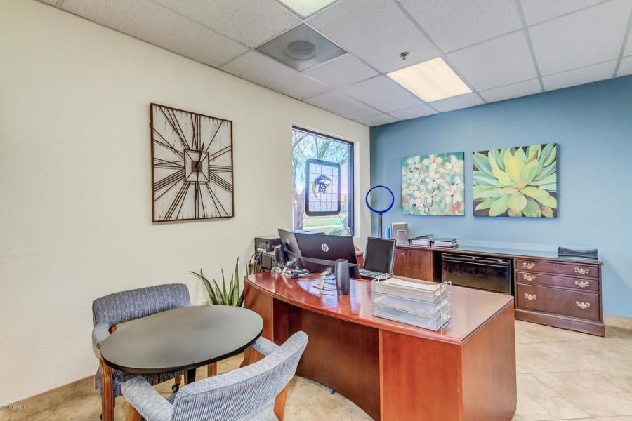 7118 W Frier Dr, Glendale, AZ 85303